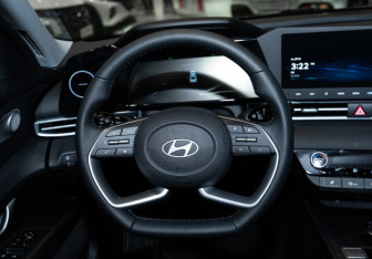 Новый Hyundai Elantra Sedan 2025 (11 фото)