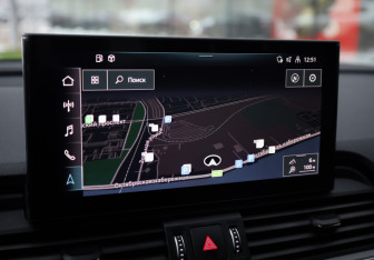 Подержанный автомобиль Audi Q5 2021 года (18 фото)