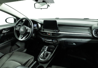 Подержанный автомобиль Kia Cerato Sedan 2020 года (9 фото)