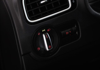 Подержанный автомобиль Volkswagen Polo Sedan 2019 года (16 фото)