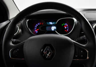 Подержанный автомобиль Renault Kaptur 2018 года (20 фото)