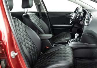 Подержанный автомобиль Kia Ceed Hatchback 2022 года (15 фото)