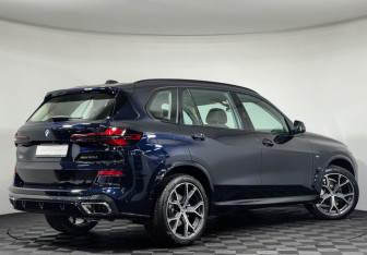 Новый BMW X5 2025 (4 фото)