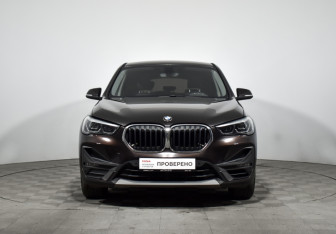 Подержанный автомобиль BMW X1 2020 года (2 фото)