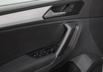 Подержанный автомобиль Volkswagen Tiguan 2020 года (21 фото)