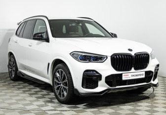 Подержанный автомобиль BMW X5 2020 года (3 фото)