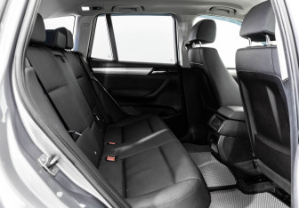 Подержанный автомобиль BMW X3 2013 года (24 фото)