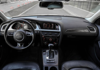Подержанный автомобиль Audi A4 Sedan 2015 года (10 фото)