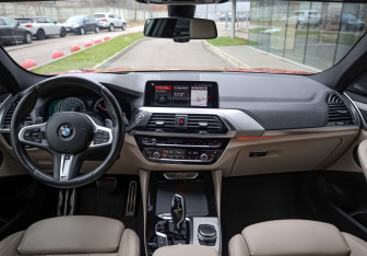 Подержанный автомобиль BMW X4 2019 года (10 фото)