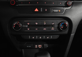 Подержанный автомобиль Kia Ceed Wagon 2019 года (15 фото)