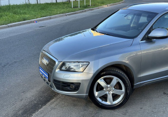 Подержанный автомобиль Audi Q5 2008 года (4 фото)