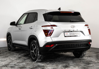 Подержанный автомобиль Hyundai Creta 2022 года (7 фото)