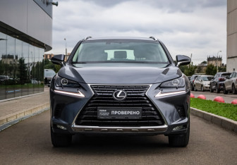 Подержанный автомобиль Lexus NX 2017 года (2 фото)