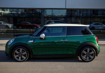 Подержанный автомобиль MINI Hatch 2019 года (7 фото)