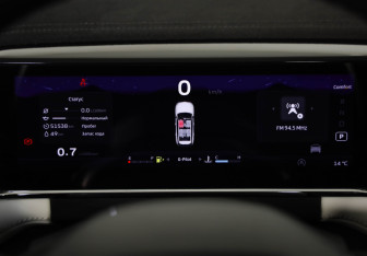 Подержанный автомобиль Geely Atlas 2023 года (12 фото)