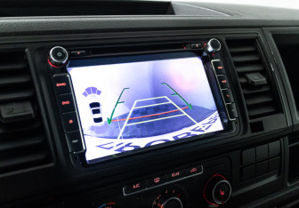 Подержанный автомобиль Volkswagen Caravelle 2015 года (15 фото)