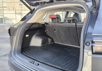 Подержанный автомобиль Changan UNI-S 2024 года (12 фото)