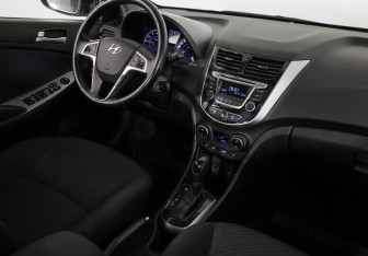 Подержанный автомобиль Hyundai Solaris Sedan 2015 года (10 фото)