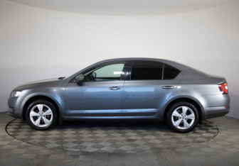 Подержанный автомобиль Skoda Octavia Liftback 2014 года (8 фото)