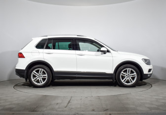 Подержанный автомобиль Volkswagen Tiguan 2017 года (4 фото)