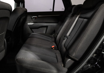 Подержанный автомобиль Hyundai Santa Fe 2011 года (10 фото)