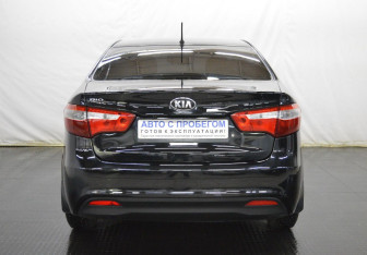 Подержанный автомобиль Kia Rio Sedan 2013 года (6 фото)
