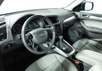 Подержанный автомобиль Audi Q5 2015 года (11 фото)