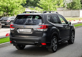 Подержанный автомобиль Subaru Forester Suv 2021 года (6 фото)