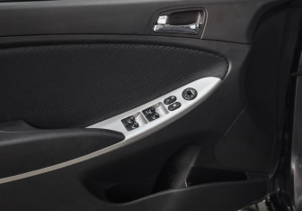 Подержанный автомобиль Hyundai Solaris Sedan 2014 года (16 фото)