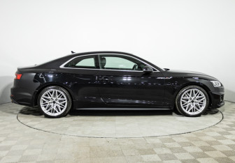 Подержанный автомобиль Audi A5 Coupe 2017 года (4 фото)
