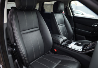 Подержанный автомобиль Land Rover Range Rover Velar 2018 года (26 фото)