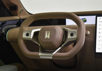 Подержанный автомобиль Avatr 07 2024 года (14 фото)