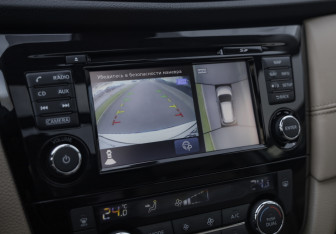 Подержанный автомобиль Nissan X-Trail 2019 года (17 фото)