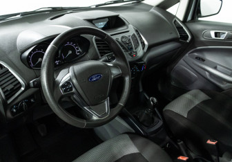 Подержанный автомобиль Ford EcoSport 2016 года (11 фото)