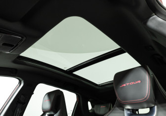 Подержанный автомобиль Jetour Dashing 2023 года (16 фото)