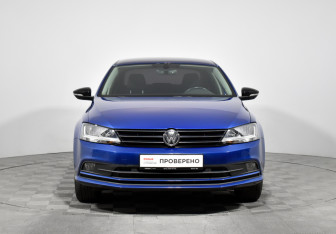 Подержанный автомобиль Volkswagen Jetta Sedan 2018 года (2 фото)
