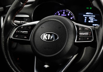 Подержанный автомобиль Kia Optima Sedan 2018 года (26 фото)