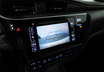 Подержанный автомобиль Toyota Corolla Sedan 2016 года (15 фото)
