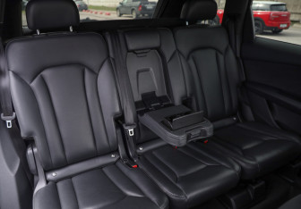 Подержанный автомобиль Audi Q7 2018 года (30 фото)