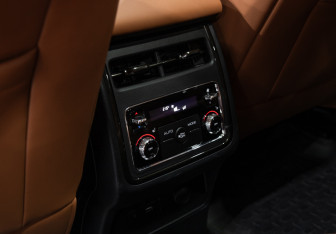 Подержанный автомобиль Haval H9 2024 года (35 фото)