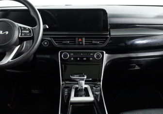 Подержанный автомобиль Kia Seltos 2023 года (15 фото)