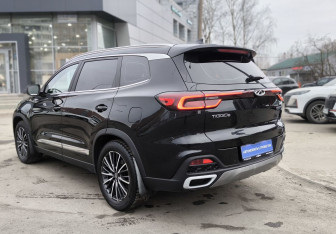 Подержанный автомобиль Chery Tiggo 8 2023 года (6 фото)