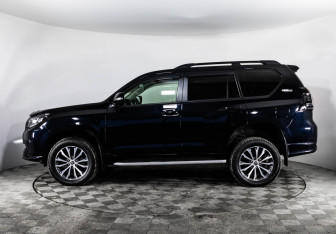 Подержанный автомобиль Toyota Land Cruiser Prado 2021 года (9 фото)