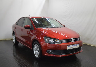 Подержанный автомобиль Volkswagen Polo Sedan 2013 года (3 фото)