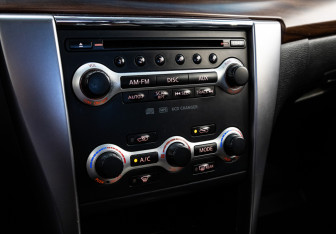 Подержанный автомобиль Nissan Teana 2008 года (13 фото)