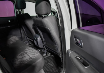 Подержанный автомобиль Peugeot 3008 2012 года (12 фото)