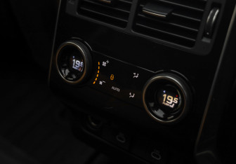 Подержанный автомобиль Land Rover Range Rover Sport 2021 года (32 фото)