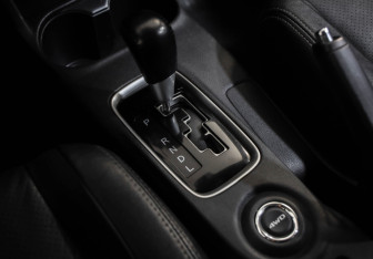 Подержанный автомобиль Mitsubishi Outlander 2014 года (19 фото)