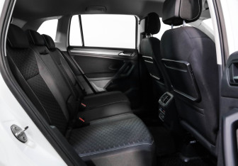 Подержанный автомобиль Volkswagen Tiguan 2018 года (20 фото)