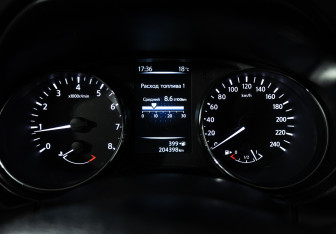 Подержанный автомобиль Nissan Qashqai 2016 года (12 фото)